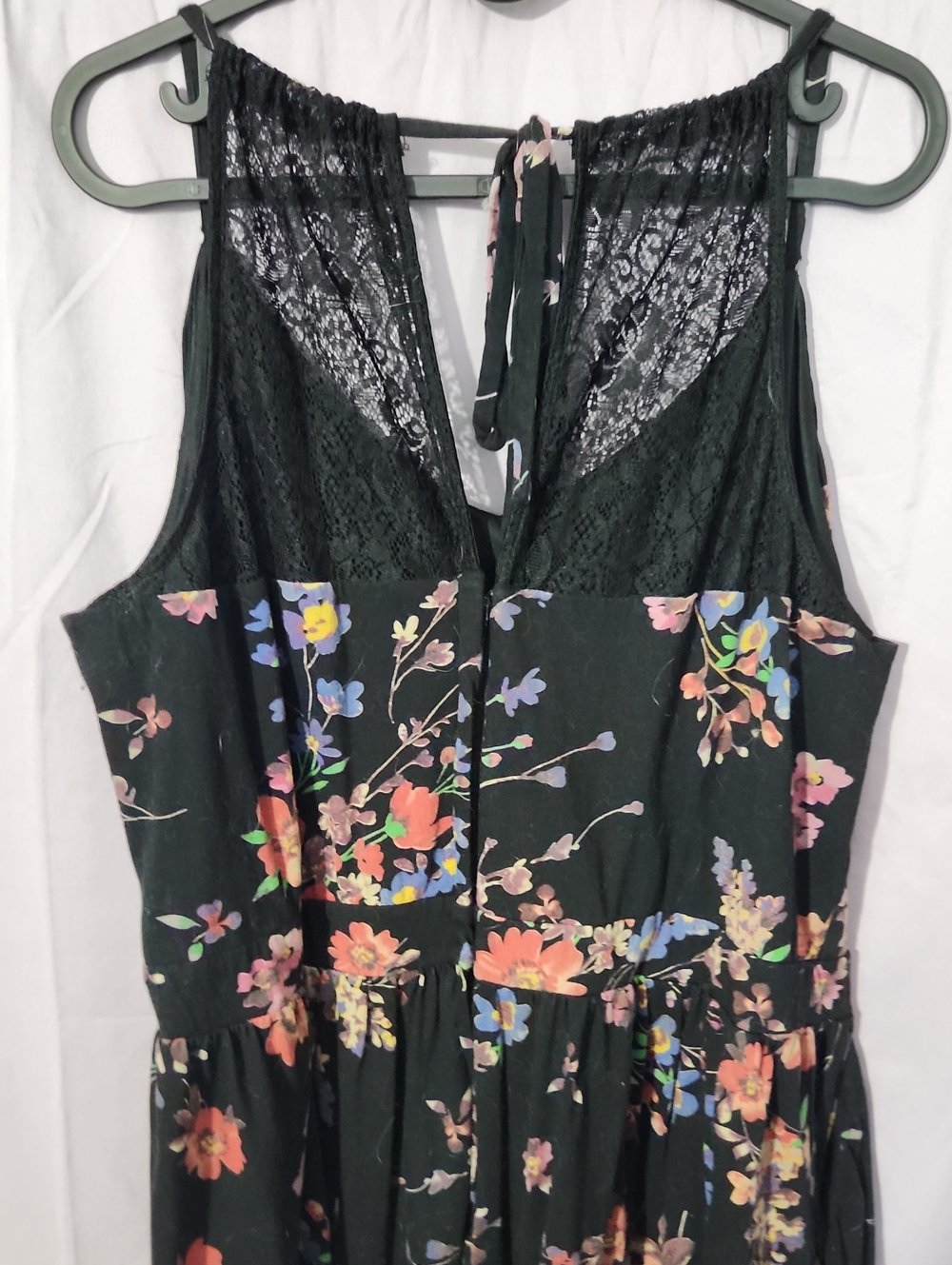 Forever 21 Black Floral Spaghetti-Strap Romper - Picture 3 of 4